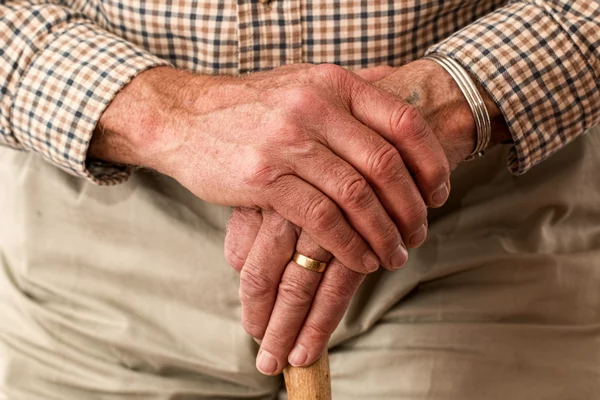Fomentar la autonomía en los ancianos img